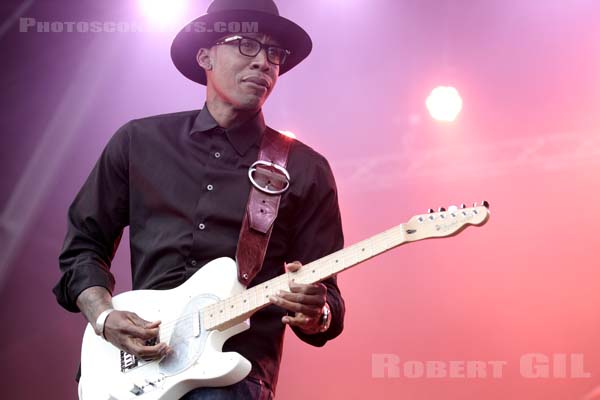 RAPHAEL SAADIQ - 2011-07-02 - BELFORT - Presqu'ile du Malsaucy - 